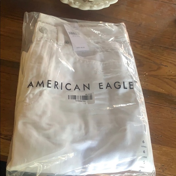 American Eagle White mom jeans 6 long NWT - Picture 4 of 4